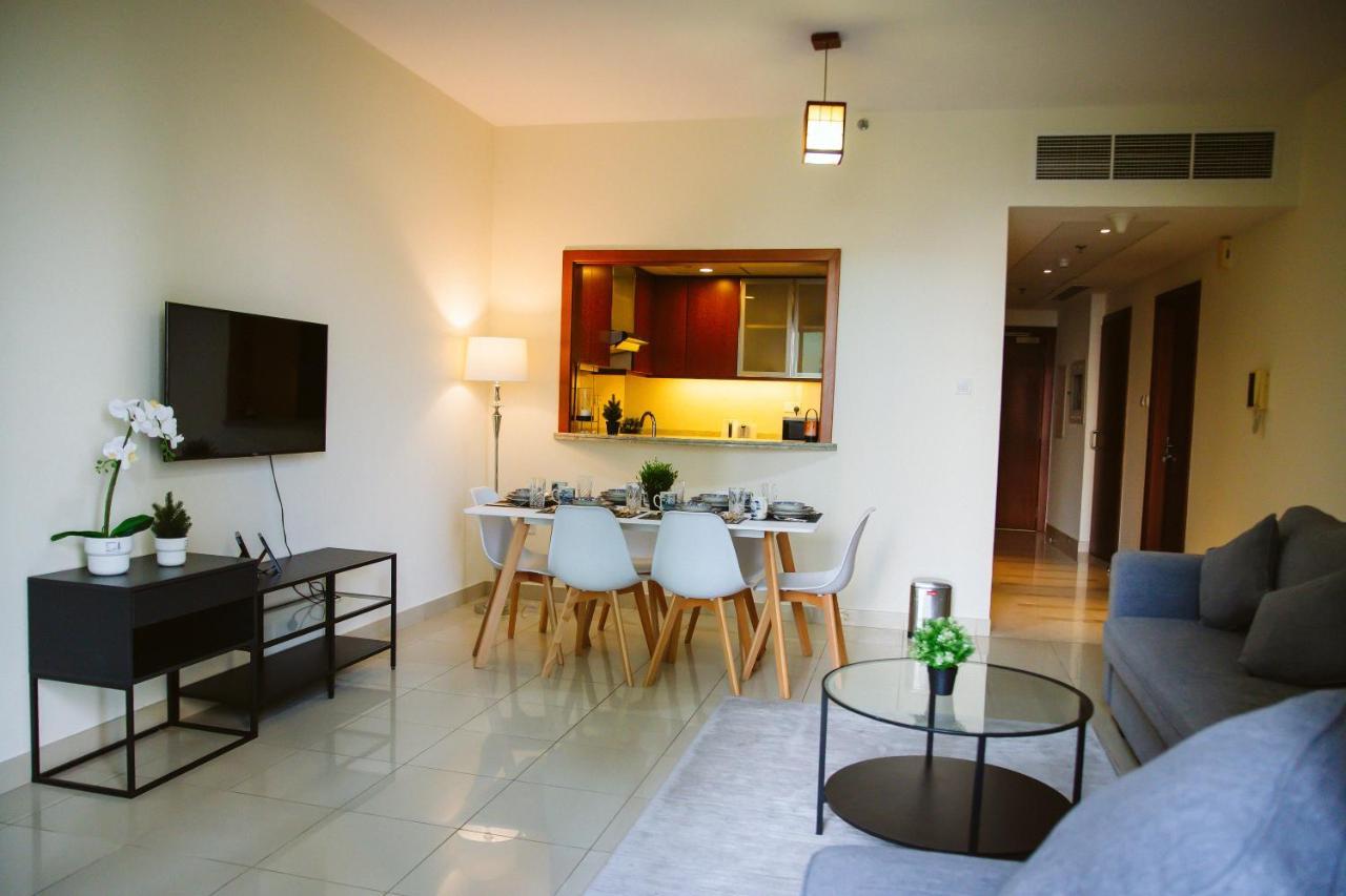 Luxury Apartment At Standpoint Tower By Emaar Dubai Dış mekan fotoğraf