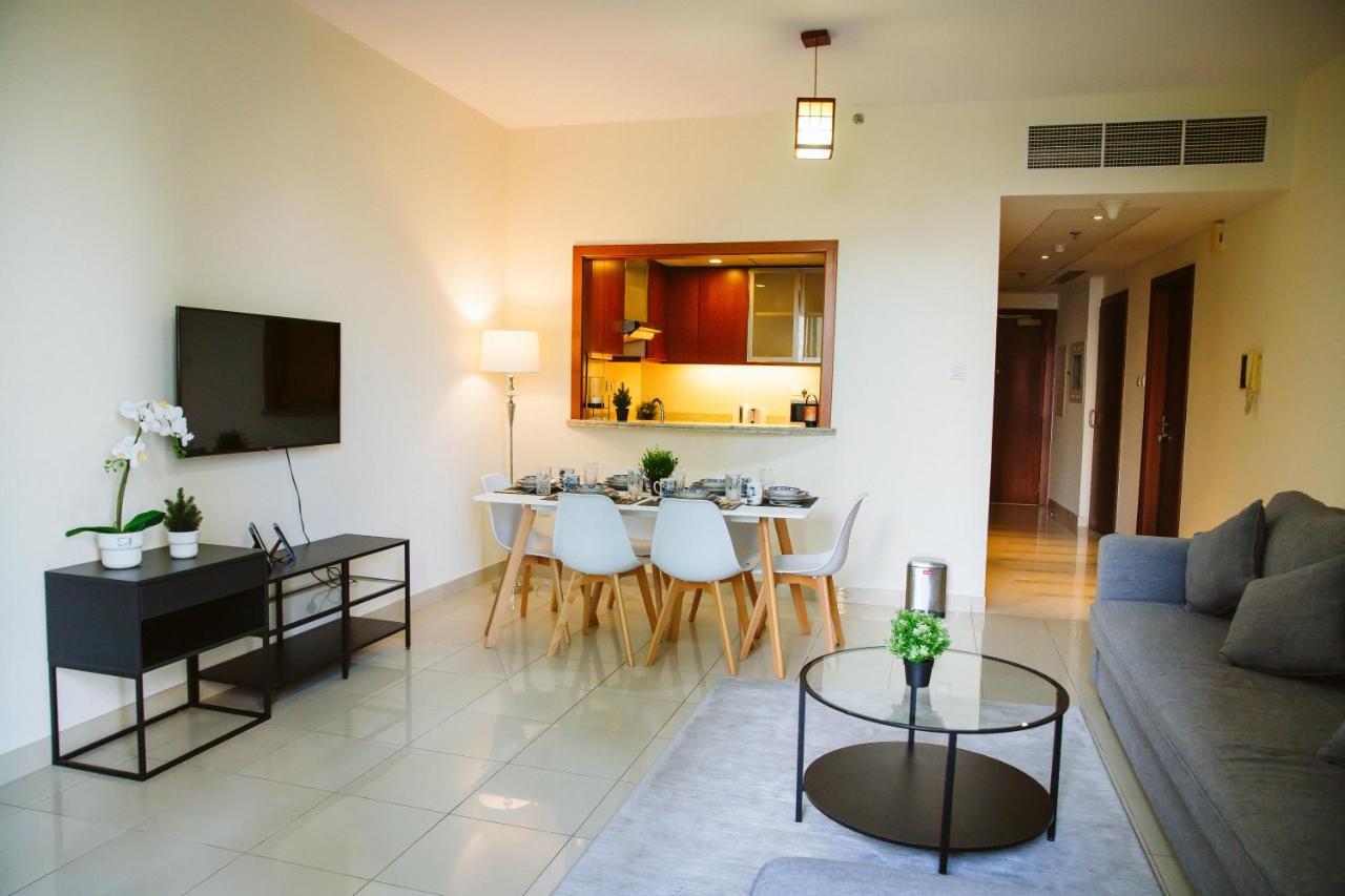 Luxury Apartment At Standpoint Tower By Emaar Dubai Dış mekan fotoğraf